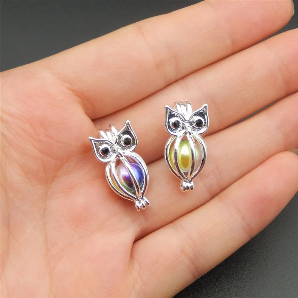 10pcs silver owl pearl cage necklace pendant, aroma oil diffuser adds your own pearl, stone makes it more attractive.
10pcs silver owl pearl cage necklace pendant, aroma oil diffuser adds your own pearl, stone makes it more attractive.