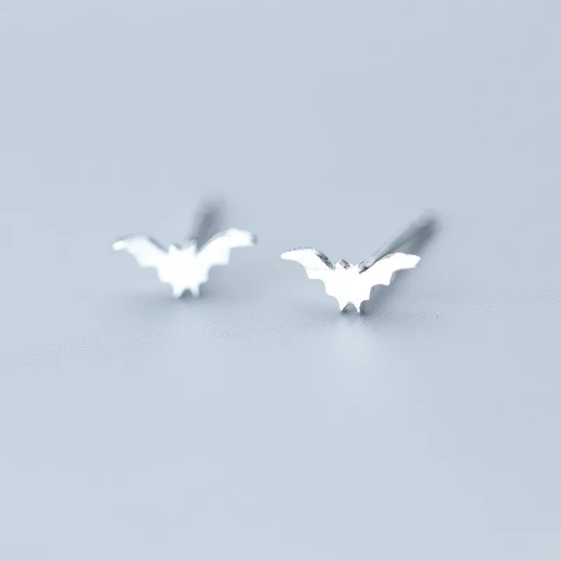 

100% S925 Tremella Nail Female South Korea Simple Wind Brushed Bat Earrings Trend Animal Mini Earrings