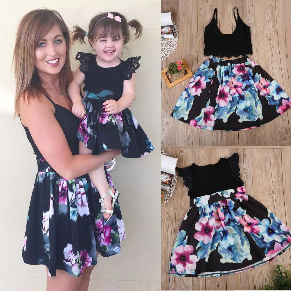 2019 Family Matching Clothes Lady Mother Daughter Lace Floral Print Strap Sleeveless Mini Dress Baby Girl Dresses Summer Outfit
2019 Family Matching Clothes Lady Mother Daughter Lace Floral Print Strap Sleeveless Mini Dress Baby Girl Dresses Summer Outfit