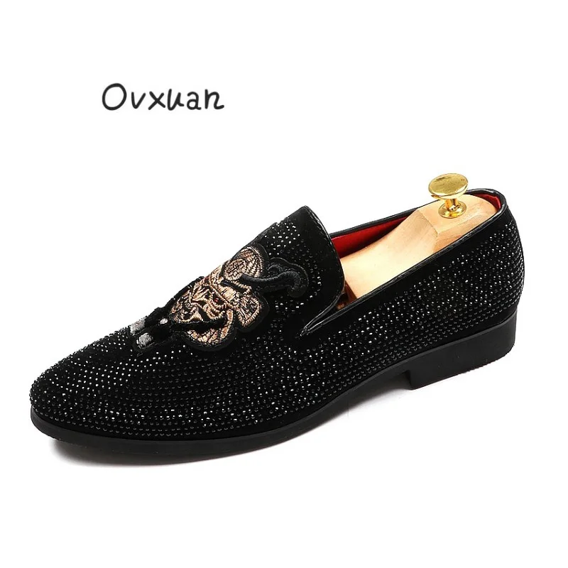 Shiny Rhinestone Embroidered Ghost Face Mens Loafers Male Casual Shoes Luxury Punk Party Prom Dress Flats Shoes Men 2019 Spring
Shiny Rhinestone Embroidered Ghost Face Mens Loafers Male Casual Shoes Luxury Punk Party Prom Dress Flats Shoes Men 2019 Spring