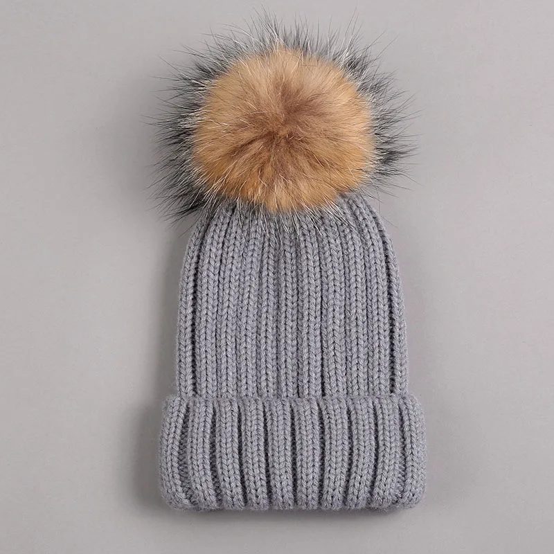 kid hat with fur pompom grey 1