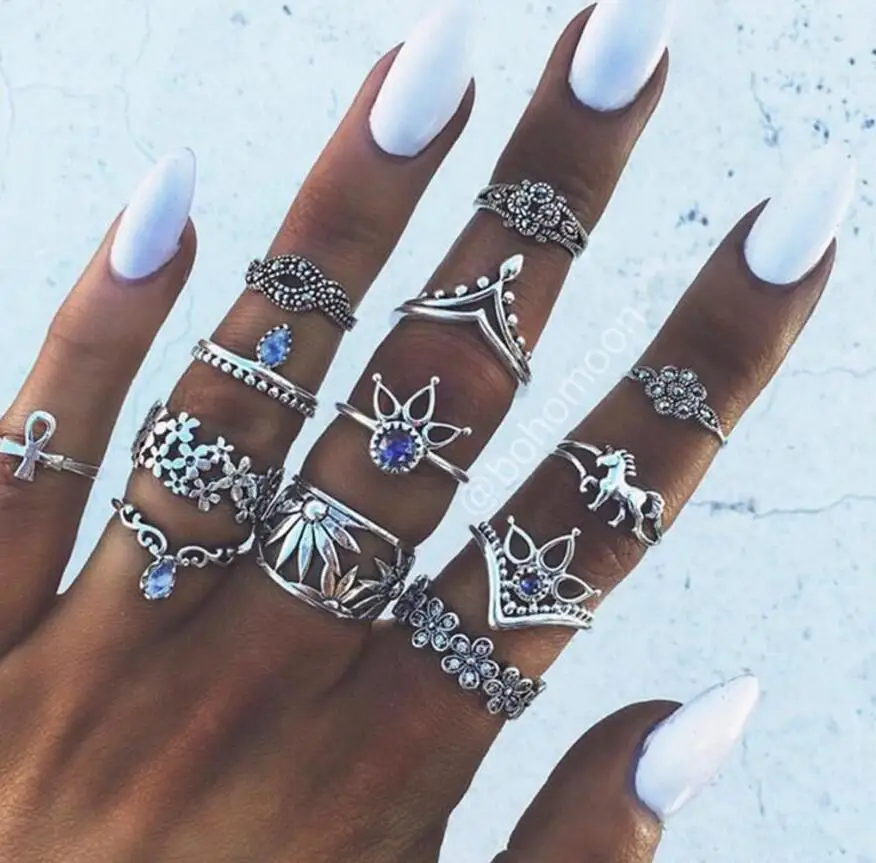 13pcs/Set Bohemia Antique Silver Crown Flower Unicorn Carved Rings Sets RhineStone Knuckle Rings for Women Jewelry
13pcs/Set Bohemia Antique Silver Crown Flower Unicorn Carved Rings Sets RhineStone Knuckle Rings for Women Jewelry
