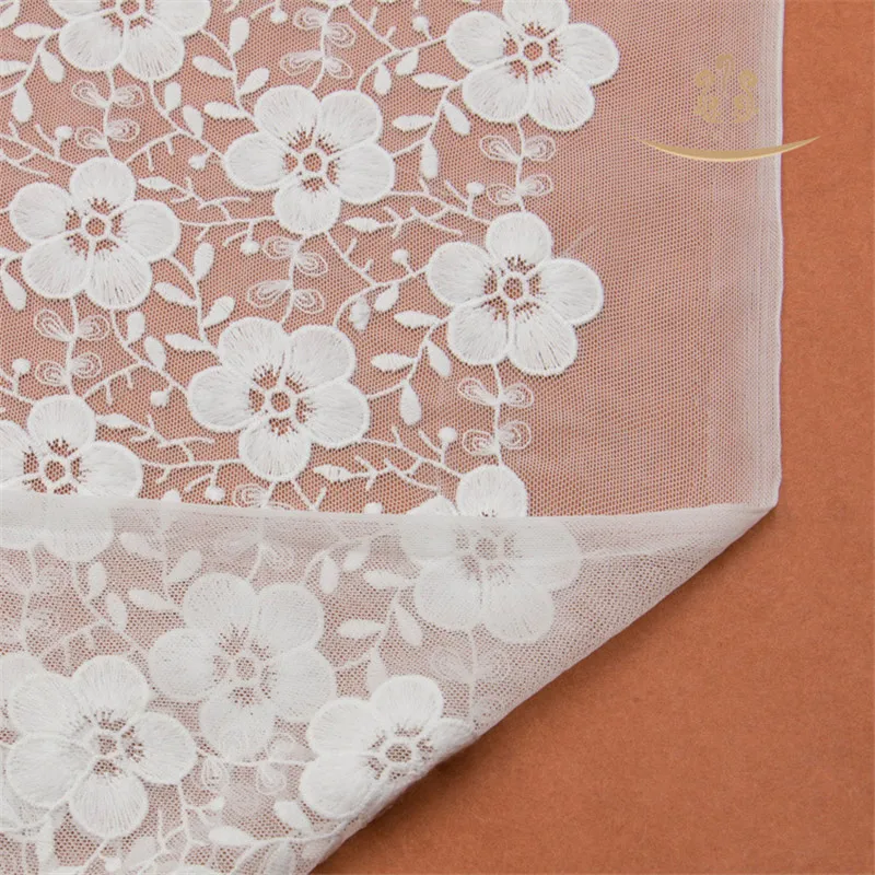 Embroidered lace mesh fabric Higth quality 130cm width Embroidered Gauze Flowers desgin Apparel Sewing Lace fabric brand lace
Embroidered lace mesh fabric Higth quality 130cm width Embroidered Gauze Flowers desgin Apparel Sewing Lace fabric brand lace