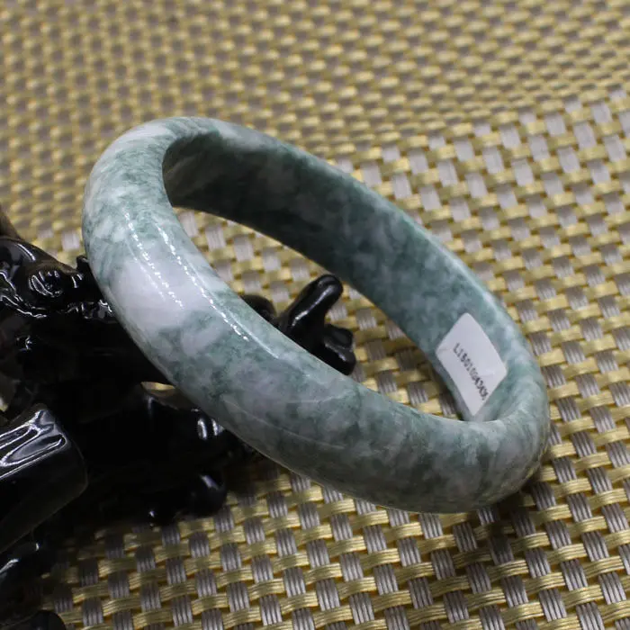 61mm Certified Grade "A" Natural Green Jadeite Jade Gems Bracelet Bangle 3436 10.20 40
61mm Certified Grade "A" Natural Green Jadeite Jade Gems Bracelet Bangle 3436 10.20 40