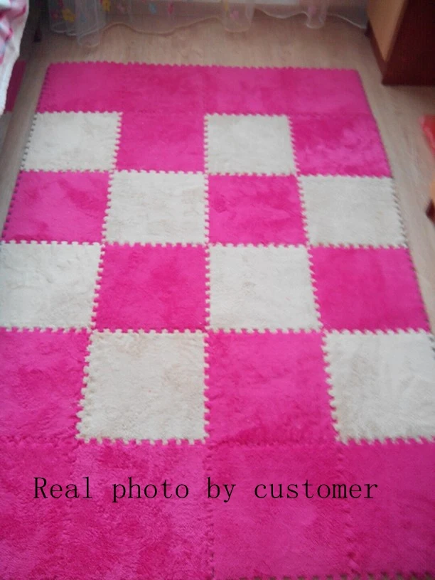 3126930908_701409194