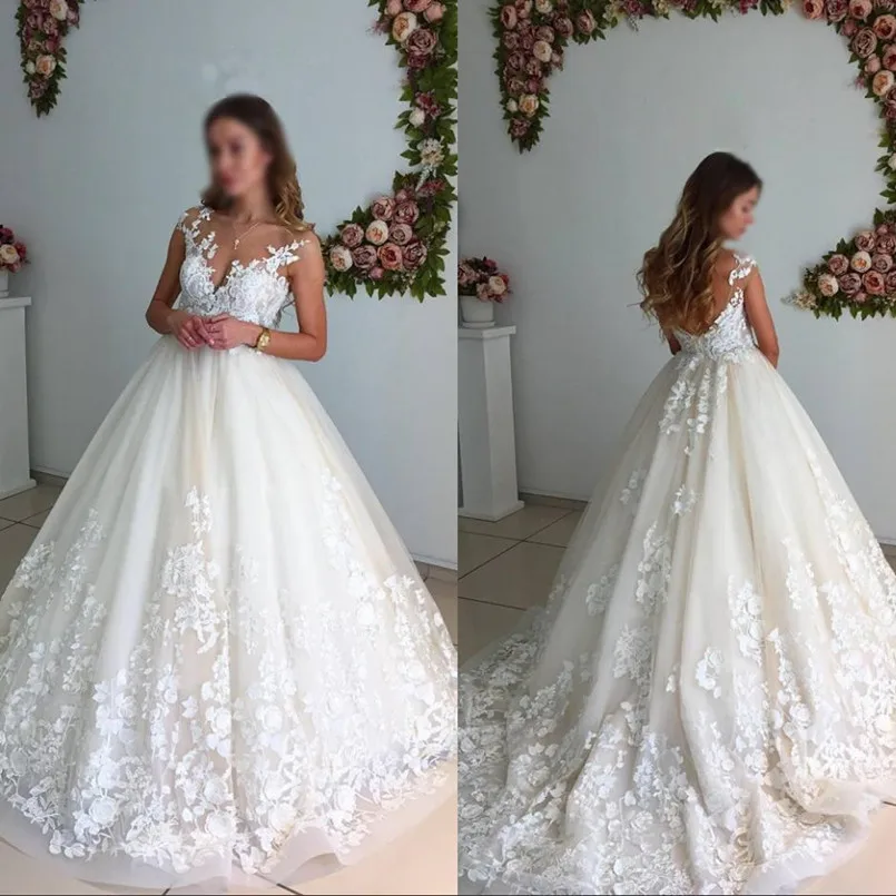 Romantic Floral Appliqued A Line Bridal Gowns Scoop Neck Sexy Backless Lace Wedding Dress 2019 Luxury Arabic Wedding Gowns
Romantic Floral Appliqued A Line Bridal Gowns Scoop Neck Sexy Backless Lace Wedding Dress 2019 Luxury Arabic Wedding Gowns