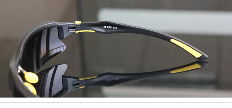 Polarized Cycling Glasses