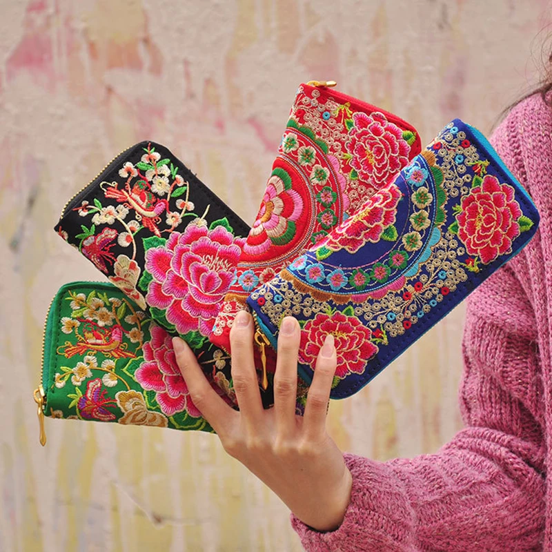 2019 New Women Lady Retro Long Embroidery Print Wallet Change Coin Bag Handbag Clutch Evening Party Bags Phone Card Bag Storage
2019 New Women Lady Retro Long Embroidery Print Wallet Change Coin Bag Handbag Clutch Evening Party Bags Phone Card Bag Storage