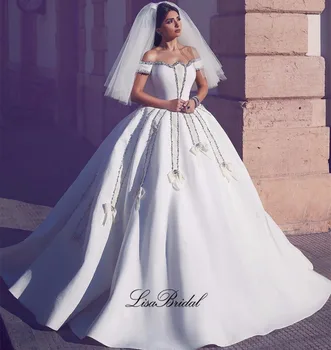 New Classic Princess Long Wedding Dress 2017 Sweetheart Sleeveless A-Line Chapel Train Beading Satin Wedding Dresses Casamento
New Classic Princess Long Wedding Dress 2017 Sweetheart Sleeveless A-Line Chapel Train Beading Satin Wedding Dresses Casamento