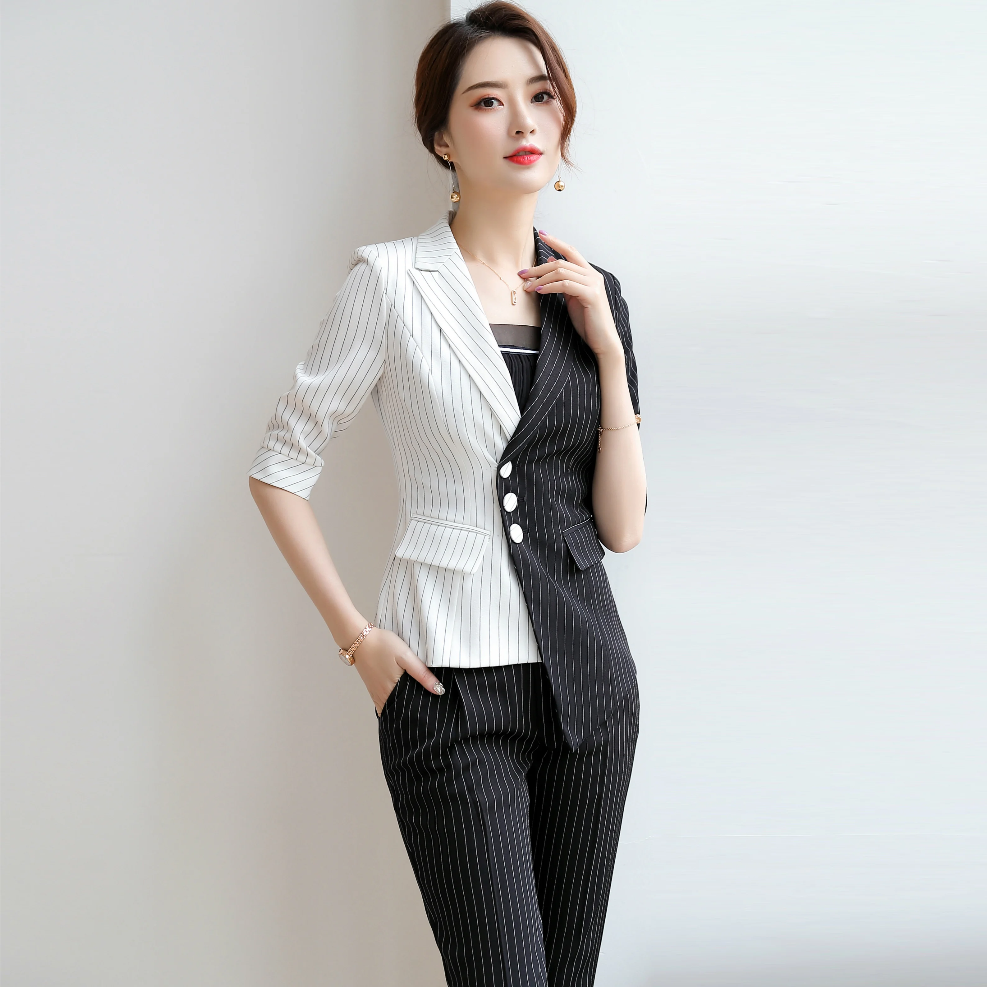 Women Suit Spring Summer Mid-Sleeve Slim Black White Striped Patchwork Blazers Office Lady Fashion Work Casual Coat Pants Suits
Women Suit Spring Summer Mid-Sleeve Slim Black White Striped Patchwork Blazers Office Lady Fashion Work Casual Coat Pants Suits