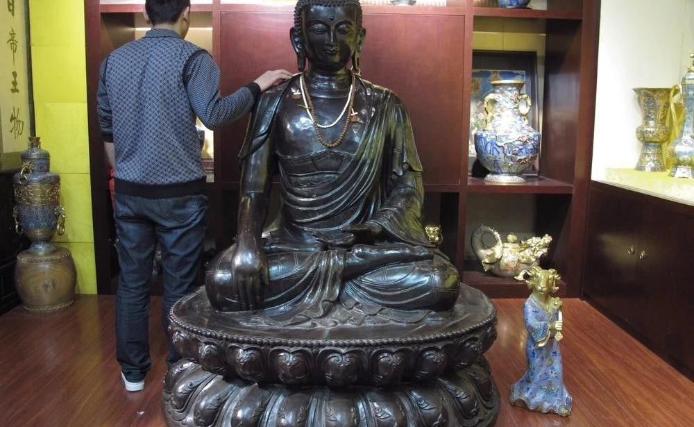 Tibet Buddhism Old Pure Bronze Copper Tathagata Sakyamuni Amitabha Buddha Statue
Tibet Buddhism Old Pure Bronze Copper Tathagata Sakyamuni Amitabha Buddha Statue