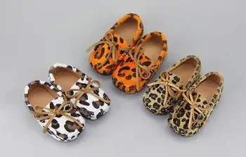 2020 New genuine leather suede fashion leopard Moccasins boat shoes boys girls sneakers hard sole casual baby single kids shoes
2020 New genuine leather suede fashion leopard Moccasins boat shoes boys girls sneakers hard sole casual baby single kids shoes