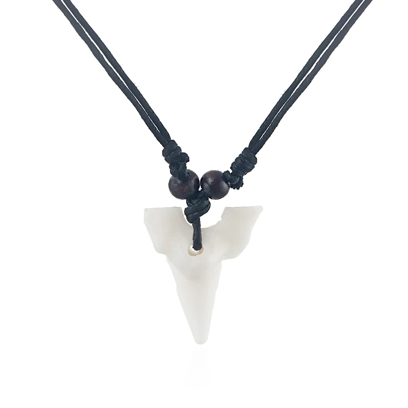 12pcs Imitation Yak Bone White Shark Teeth Shape Amulet Pendant Wax Cotton Cord Wood Beads Necklace DIY Fashion Jewelry
12pcs Imitation Yak Bone White Shark Teeth Shape Amulet Pendant Wax Cotton Cord Wood Beads Necklace DIY Fashion Jewelry