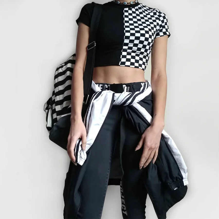 Europe America Ins New Plaid Black Patchwork Round Neck Short Section Navel Female Tight Stretch Short Sleeve T-shirt
Europe America Ins New Plaid Black Patchwork Round Neck Short Section Navel Female Tight Stretch Short Sleeve T-shirt