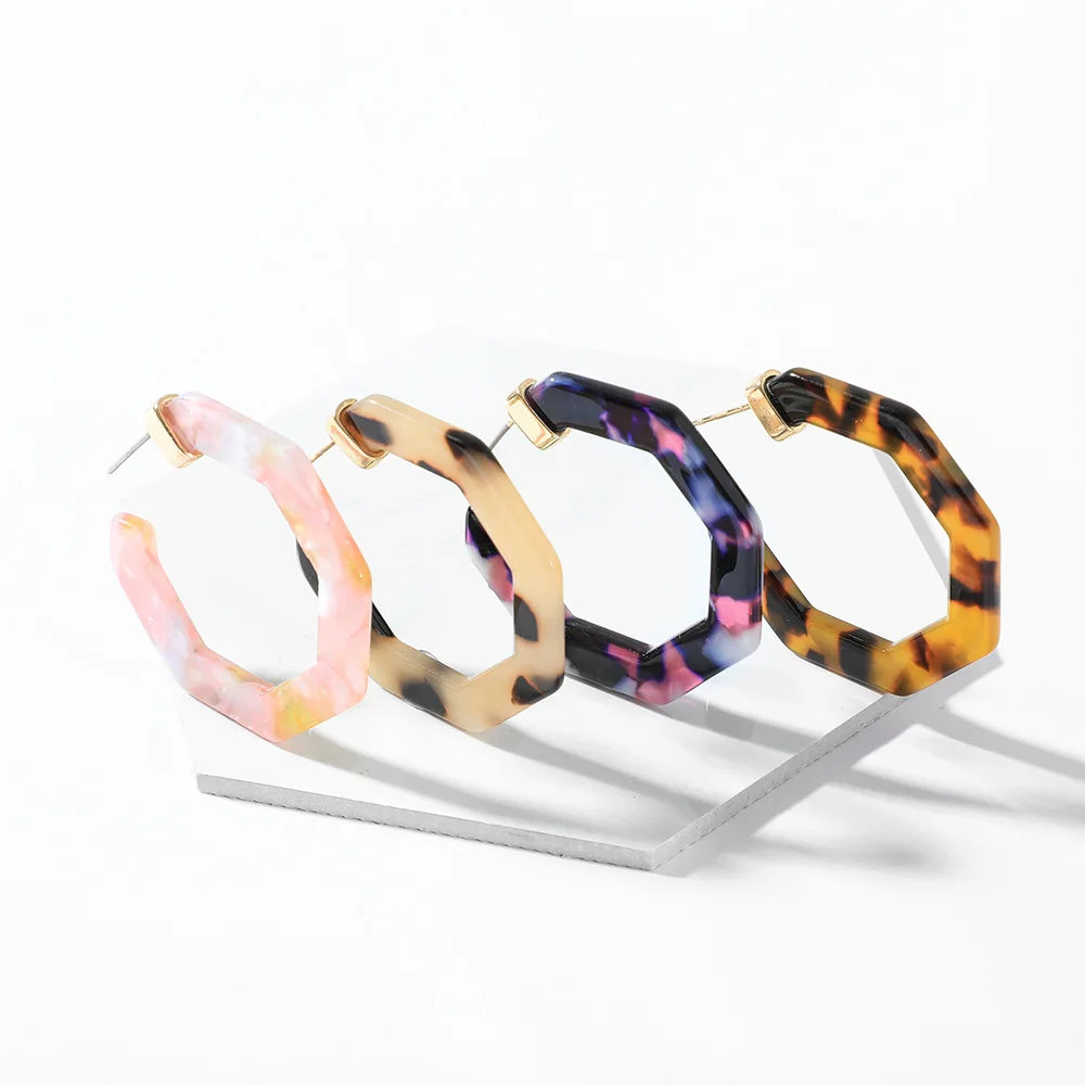 Tortoiseshell Acrylic Hoop Earrings for Women Polygonal Geometric Leopard Earrings Alloy Head Bohemian Jewelry Pendientes Aro
Tortoiseshell Acrylic Hoop Earrings for Women Polygonal Geometric Leopard Earrings Alloy Head Bohemian Jewelry Pendientes Aro