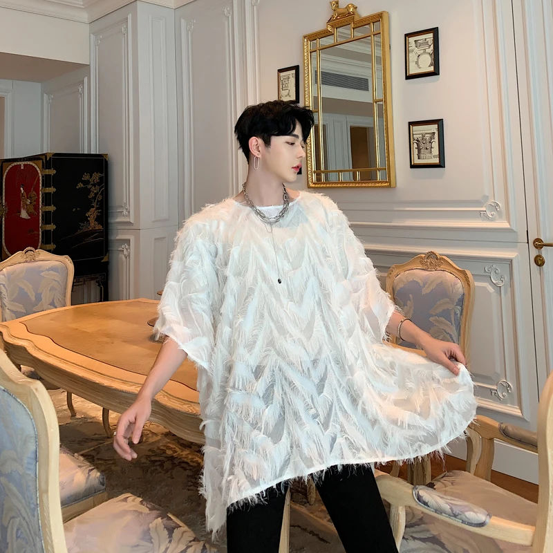 MIXCUBIC 2019 spring Korean style unique feather design T-shirts men casual loose feather T-shirts for men
MIXCUBIC 2019 spring Korean style unique feather design T-shirts men casual loose feather T-shirts for men