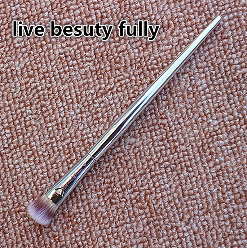Electroplating handle Beautiful girl Magic wand makeup brush Metal Sensitive Handle Eyeshadow Blending Brush Makeup Tool 1 pcs
Electroplating handle Beautiful girl Magic wand makeup brush Metal Sensitive Handle Eyeshadow Blending Brush Makeup Tool 1 pcs