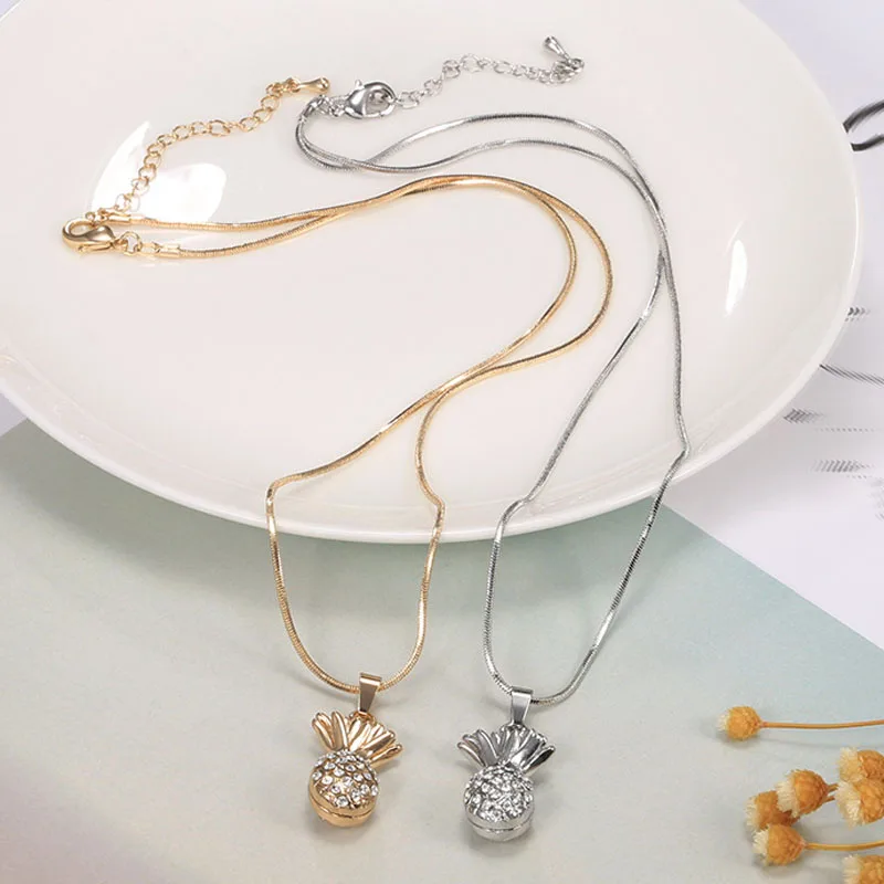 Simple fashion pineapple necklace personality fruit mosaic crystal clavicle chain elegant short necklaces
Simple fashion pineapple necklace personality fruit mosaic crystal clavicle chain elegant short necklaces