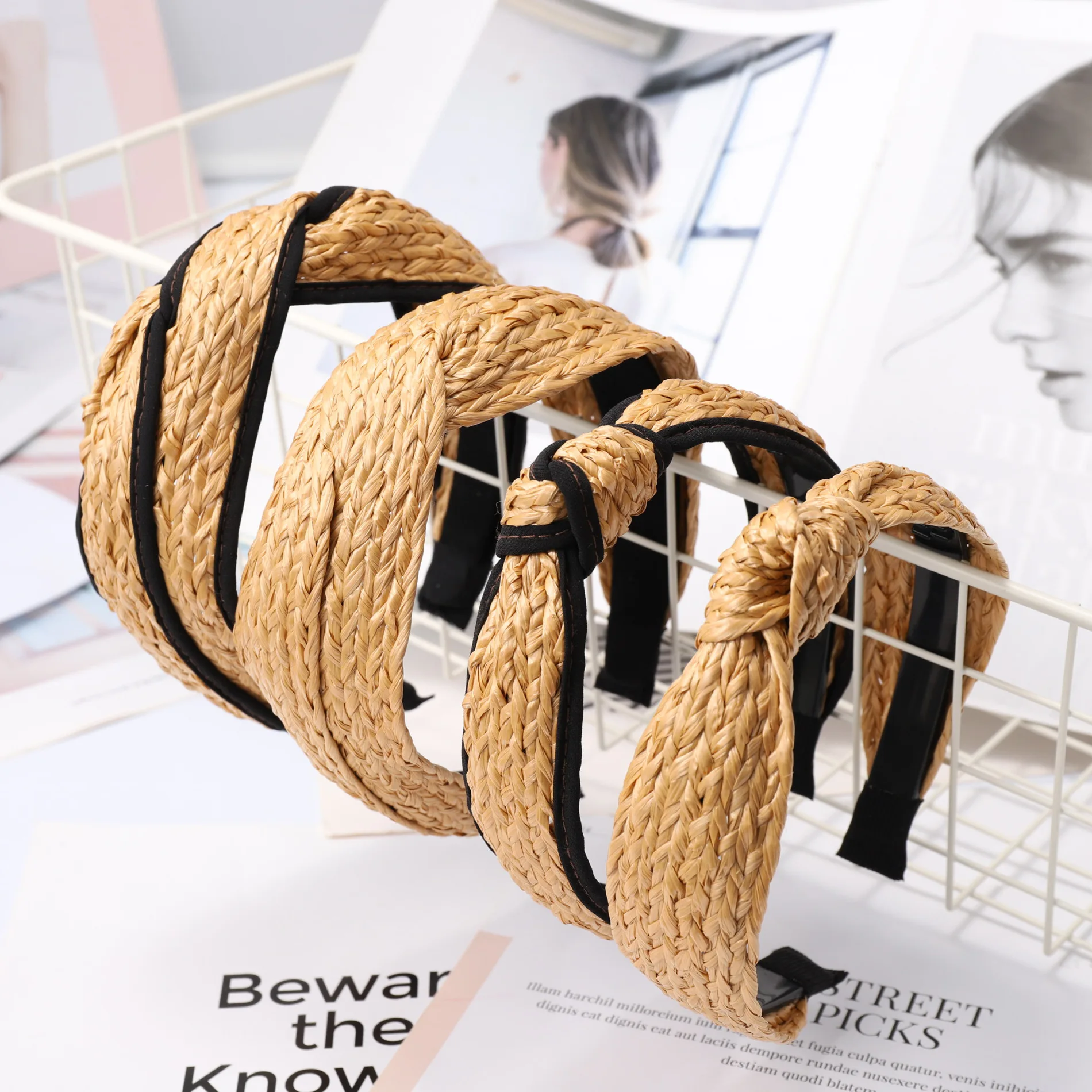 2019 Bohemian Hairband Summer Straw Weaving Knotted Headband for Women Cross Handmade Hair Hoop Hairband Hair Accessories
2019 Bohemian Hairband Summer Straw Weaving Knotted Headband for Women Cross Handmade Hair Hoop Hairband Hair Accessories