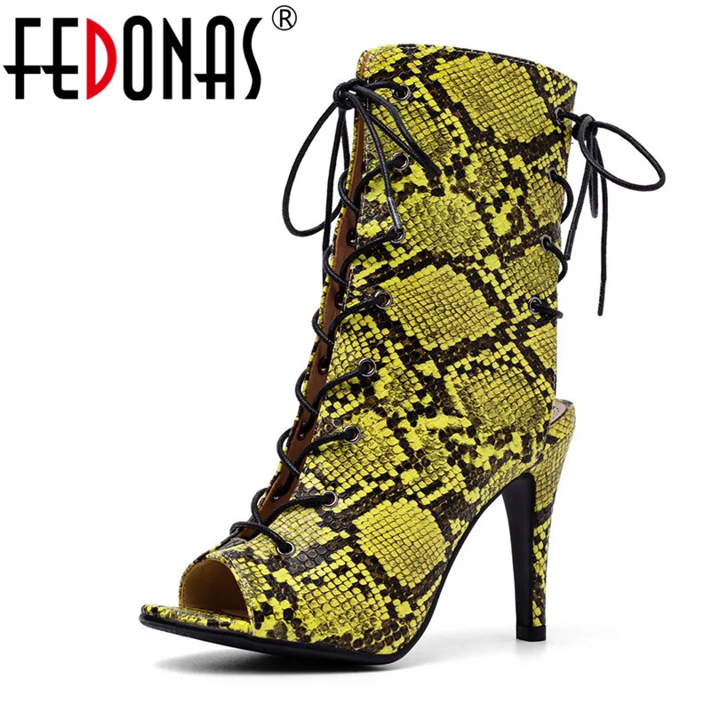 FEDONAS Spring Summer Women New Fashion PU Animal Prints Spike High Heels Lace Up Female Pumps Open Toe Motorcycle Middle Boots
FEDONAS Spring Summer Women New Fashion PU Animal Prints Spike High Heels Lace Up Female Pumps Open Toe Motorcycle Middle Boots