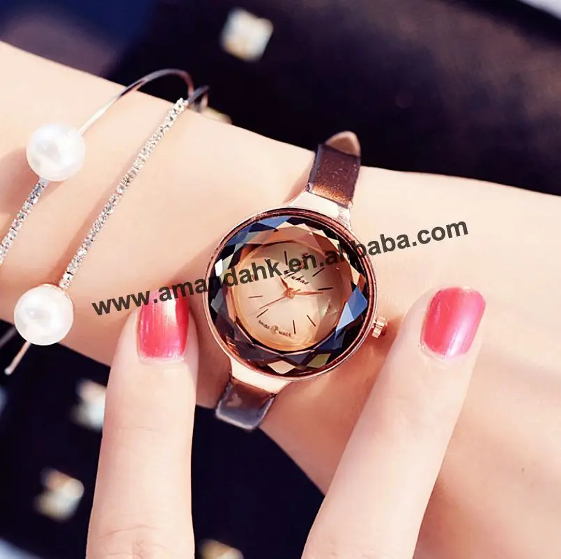 Wholesale New Gold Women Watches Luxury Bracelet Dress Watch Leather High Quality Ladies Quartz Watch Woman Wristwatch
Wholesale New Gold Women Watches Luxury Bracelet Dress Watch Leather High Quality Ladies Quartz Watch Woman Wristwatch