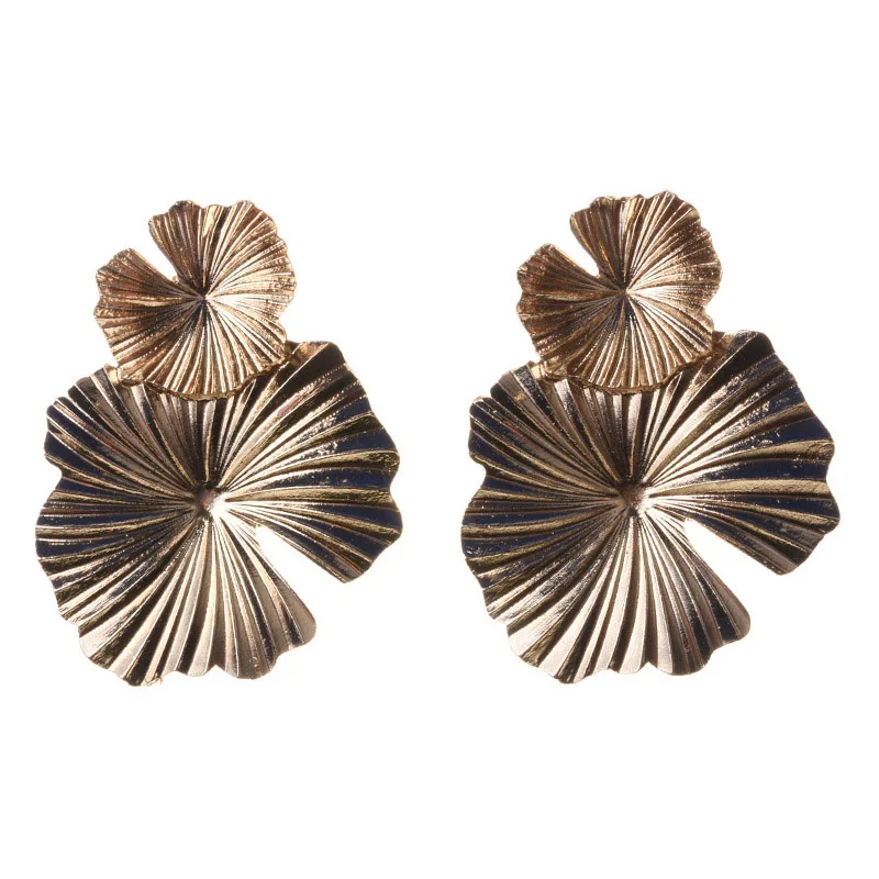 Simple Design Shiny Big Alloy Earrings Bright Gold Color Leaf Shaped Earrings For Women Luxury Flower Steampunk Jewelry
Simple Design Shiny Big Alloy Earrings Bright Gold Color Leaf Shaped Earrings For Women Luxury Flower Steampunk Jewelry