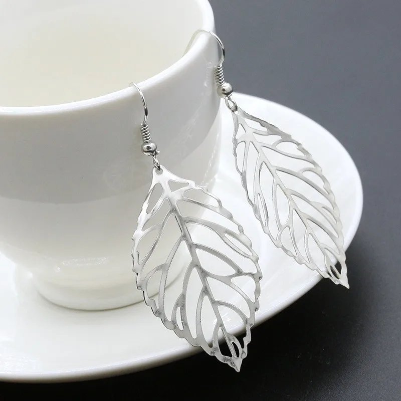 SALE Wholesale For Women 2016 New Design Fashion Earring Alloy Leaves Stud Earrings Free Shipping Hot Sale
SALE Wholesale For Women 2016 New Design Fashion Earring Alloy Leaves Stud Earrings Free Shipping Hot Sale