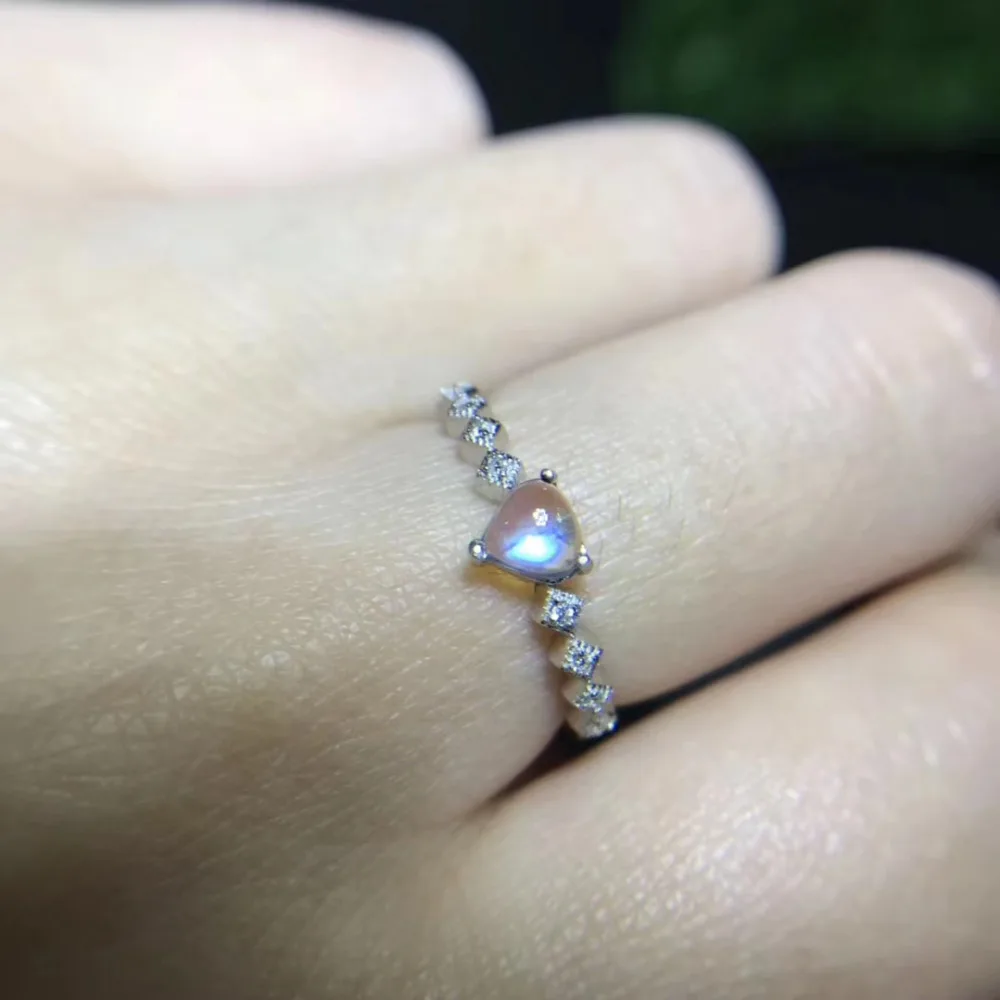 Fashion simple Small Elegant Natural moonstone gem heart Ring S925 Silver Natural Gemstone Ring Women girl party Rings Jewelry
Fashion simple Small Elegant Natural moonstone gem heart Ring S925 Silver Natural Gemstone Ring Women girl party Rings Jewelry