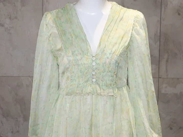 10667838720_1726540154