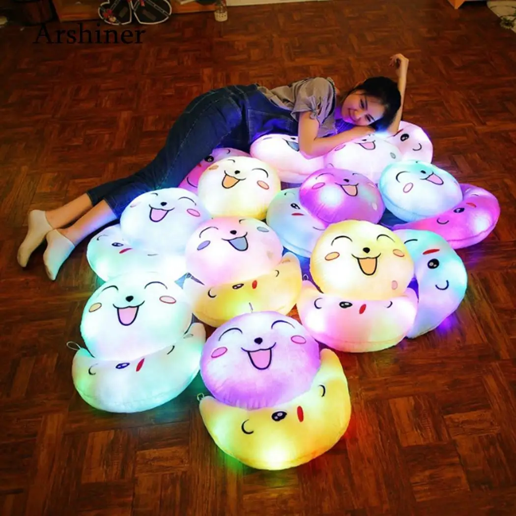 Cute Glowing Smiley Creative Pillow Plush Toy Luminous Soft Plush Party Supplies Led Toys Children Festival Gifts
Cute Glowing Smiley Creative Pillow Plush Toy Luminous Soft Plush Party Supplies Led Toys Children Festival Gifts