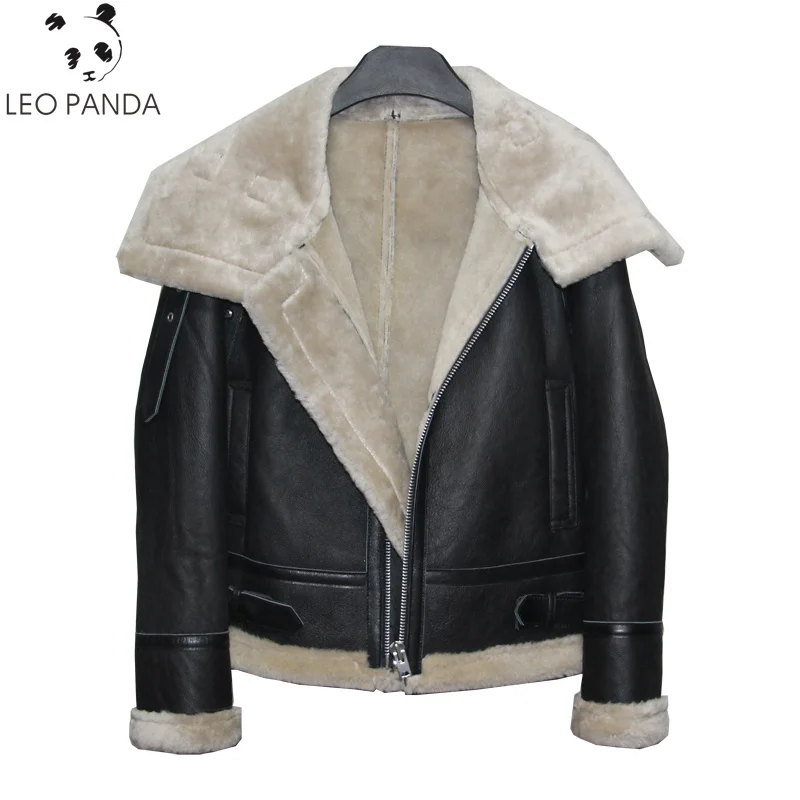 2019 New Women Lamb fur Bomber Real leather jacket sheepskin Double face Shearling Coat Genuine Leather jacket Plus Size S-3XL
2019 New Women Lamb fur Bomber Real leather jacket sheepskin Double face Shearling Coat Genuine Leather jacket Plus Size S-3XL