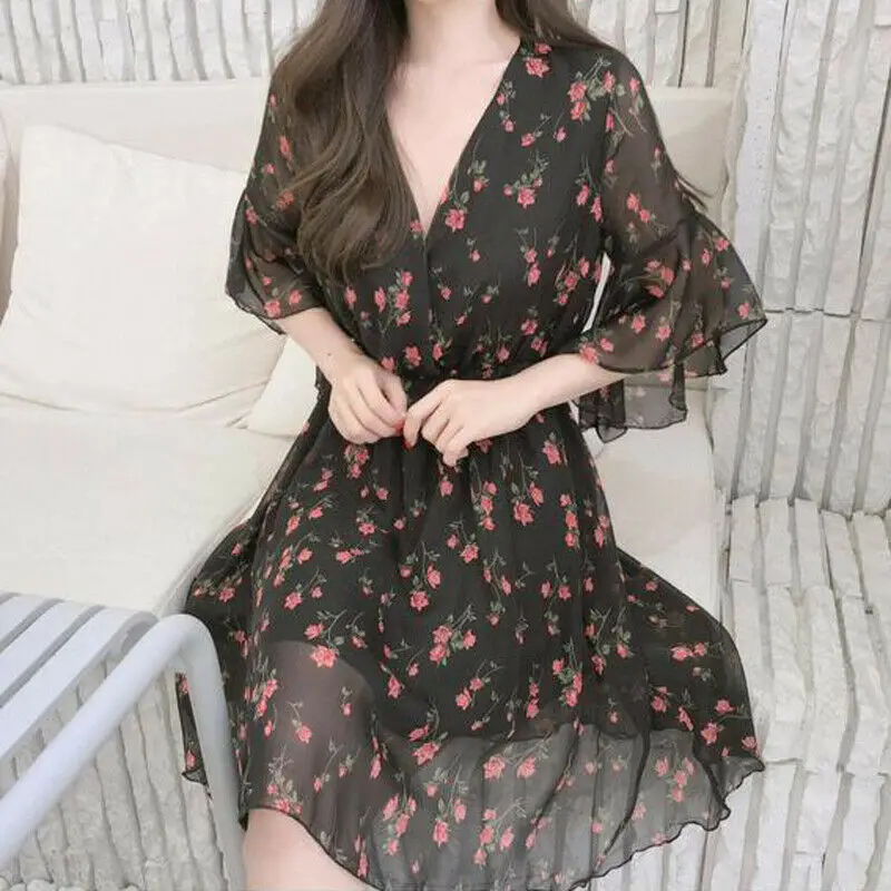 Women V -section Cross Boho Chiffon Party Evening Beach Short Mesh Shell Small Floral Print Short Plissee Dress Summer Dress
Women V -section Cross Boho Chiffon Party Evening Beach Short Mesh Shell Small Floral Print Short Plissee Dress Summer Dress