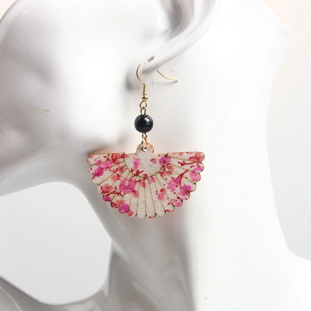 SUKI Japan Style Cherry Blossoms Pink Earrings Wooden Floral Fan Shape Drop Dangle Earring For Women Lady Ear Wear Jewelry
SUKI Japan Style Cherry Blossoms Pink Earrings Wooden Floral Fan Shape Drop Dangle Earring For Women Lady Ear Wear Jewelry