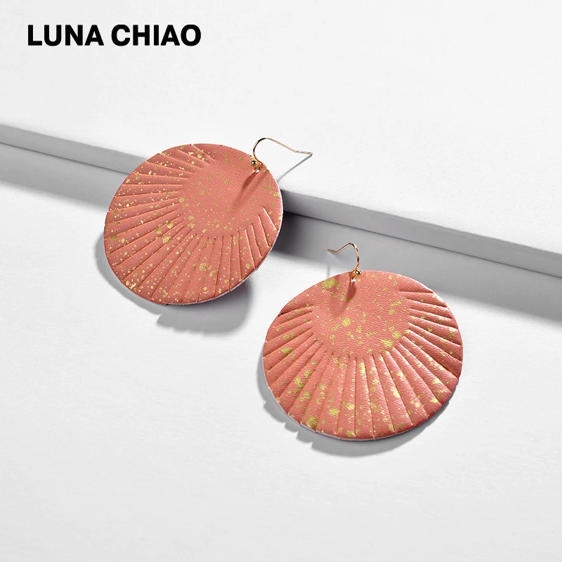 LUNA CHIAO Fashion Jewelry Fringed Tassel Leather Earring Big Round Drop Dangle Earrings
LUNA CHIAO Fashion Jewelry Fringed Tassel Leather Earring Big Round Drop Dangle Earrings