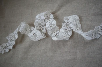 14 yards off white lace fabric by the yard, white cotton floral and leaves style mesh embroidered lace fabrics 
14 yards off white lace fabric by the yard, white cotton floral and leaves style mesh embroidered lace fabrics