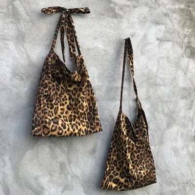 NEW Cotton Canvas Reusable Shopping Bag Women Tote Bag Eco Grocery Bag Ladies Handbag Shoulder Bag Leopard print Large Capacity
NEW Cotton Canvas Reusable Shopping Bag Women Tote Bag Eco Grocery Bag Ladies Handbag Shoulder Bag Leopard print Large Capacity