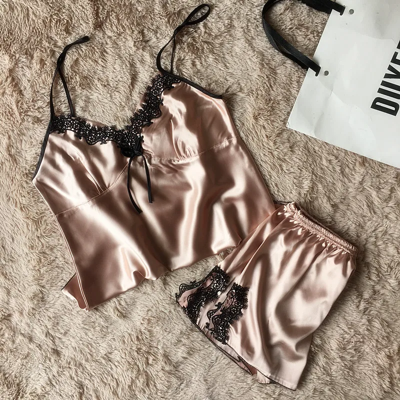 1840 summer style pajamas sets Women Female Sleep set Women's Deep V-neck Sexy Spaghetti Strap Shorts Sleepwear silk homewear
1840 summer style pajamas sets Women Female Sleep set Women's Deep V-neck Sexy Spaghetti Strap Shorts Sleepwear silk homewear