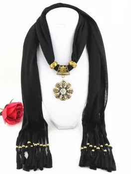 Polyester Fringe Shawl Autumn and Winter Flower Pendant Scarf Acrylic Rhinestone Alloy Jewelry Decoration Solid Color Wild Scarf
Polyester Fringe Shawl Autumn and Winter Flower Pendant Scarf Acrylic Rhinestone Alloy Jewelry Decoration Solid Color Wild Scarf