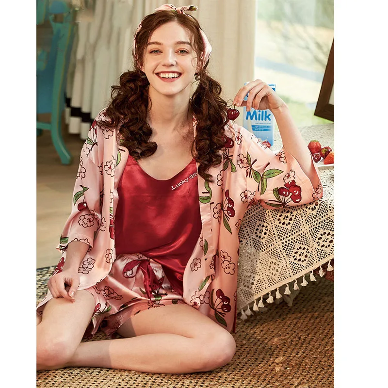 Summer 2019 satin pajamas sleepwear outfit sexy print pyjama femme robe vest shorts 3 piece set ice silk XXL women joggers suit
Summer 2019 satin pajamas sleepwear outfit sexy print pyjama femme robe vest shorts 3 piece set ice silk XXL women joggers suit