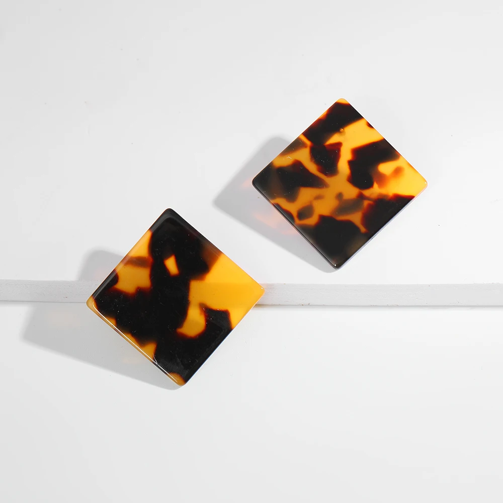 New Fashion Leopard Earrings Acetate Earrings Personality Atmosphere Exaggerated Edition Geometric Round Brown Acrylic Earrings
New Fashion Leopard Earrings Acetate Earrings Personality Atmosphere Exaggerated Edition Geometric Round Brown Acrylic Earrings