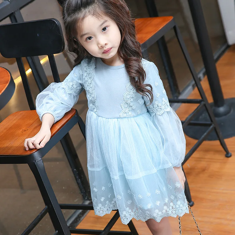 2017 Autumn new children's clothing girls lace stitching dress chiffon splicing dress for free shipping
2017 Autumn new children's clothing girls lace stitching dress chiffon splicing dress for free shipping