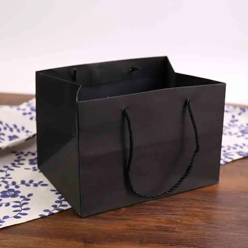 Kraft Paper Cookies Candy Bag Christmas Gift Packaging Handbag Festival Gift Bag for Wedding Birthday Party Supplies Wholesale
Kraft Paper Cookies Candy Bag Christmas Gift Packaging Handbag Festival Gift Bag for Wedding Birthday Party Supplies Wholesale