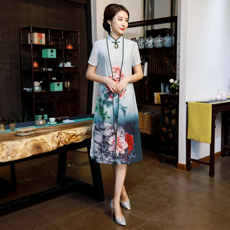 Blue Vintage 2pc Chinese Style Aodai Qipao Short Printing Rayon Cheongsam Dress Women's Chinese Traditional Dress Size M - 4XL
Blue Vintage 2pc Chinese Style Aodai Qipao Short Printing Rayon Cheongsam Dress Women's Chinese Traditional Dress Size M - 4XL
