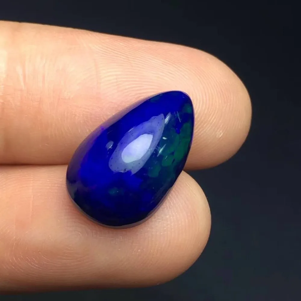 Fine quality 5.36 ct Blue Opal , Perfect scintillation ring surface .Specifications: 17mm*10.7mm*7.2mm.
Fine quality 5.36 ct Blue Opal , Perfect scintillation ring surface .Specifications: 17mm*10.7mm*7.2mm.