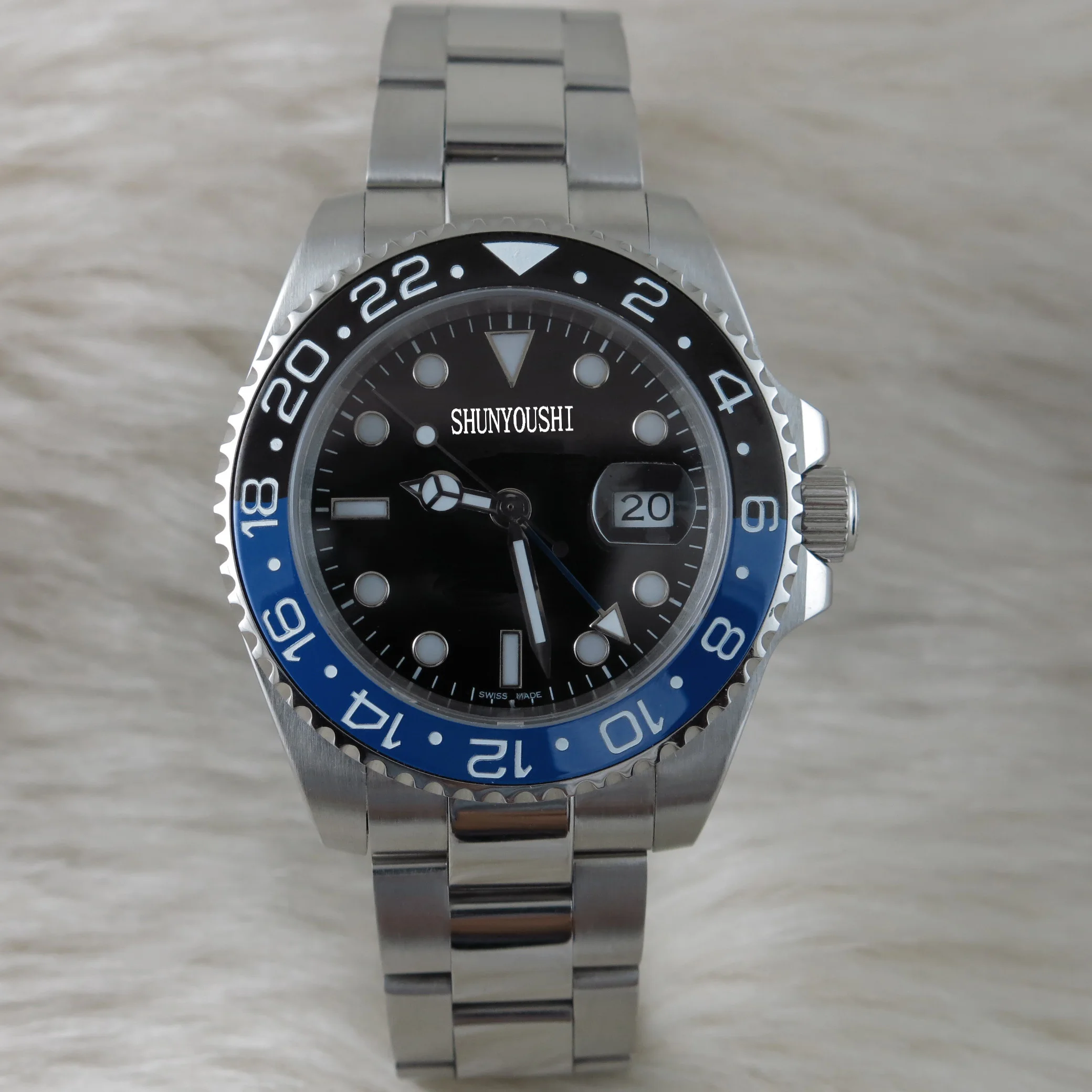 WG05390 Mens Watches Top Brand Runway Luxury European Design Automatic Mechanical Watch
WG05390 Mens Watches Top Brand Runway Luxury European Design Automatic Mechanical Watch