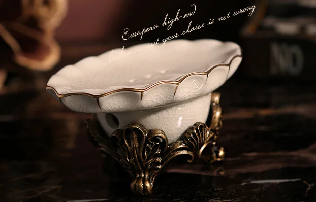 Vintage Ice Crack Ceramics Soap Dish Box Tray Holder Storage Plate Box Container Home Hotel Toilet Home Decoration 25
Vintage Ice Crack Ceramics Soap Dish Box Tray Holder Storage Plate Box Container Home Hotel Toilet Home Decoration 25
