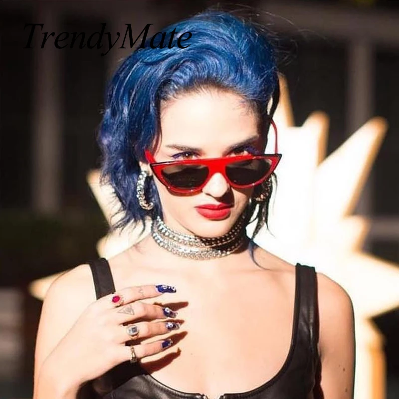Sexy Lady Retro Cat Eye Sunglasses Women 2018 Brand Designer Fashion Shades Black Red Plastic UV400 Sun Glasses Oculos 1508T
Sexy Lady Retro Cat Eye Sunglasses Women 2018 Brand Designer Fashion Shades Black Red Plastic UV400 Sun Glasses Oculos 1508T