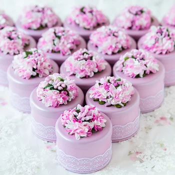 10pcs/lot Beautiful Round Shape Tinplate Wedding Candy Box White Lace Edge With Flower Little Present Box Party Favor Gift Box
10pcs/lot Beautiful Round Shape Tinplate Wedding Candy Box White Lace Edge With Flower Little Present Box Party Favor Gift Box