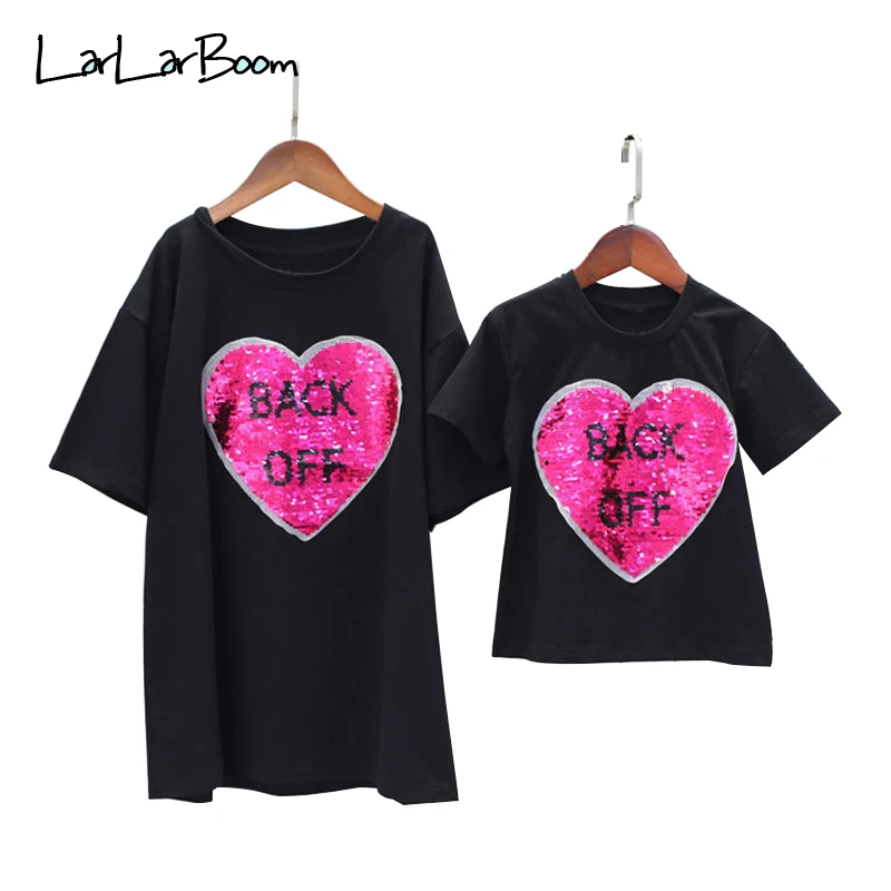 LarLarBoom Family Matching Outfits Summer Short Sleeve Sequins Change Colour Heart Pattern T-shirt Mother Daughter Clothes
LarLarBoom Family Matching Outfits Summer Short Sleeve Sequins Change Colour Heart Pattern T-shirt Mother Daughter Clothes