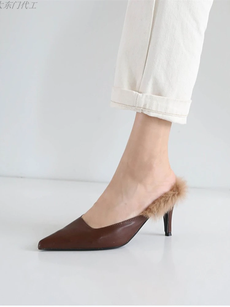 Women's flat bottom Muller shoes 2019 spring and autumn new pointed rabbit fur high heels outside Lok Fu shoes
Women's flat bottom Muller shoes 2019 spring and autumn new pointed rabbit fur high heels outside Lok Fu shoes